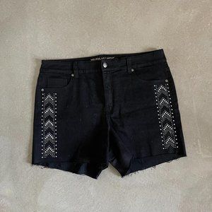 MELISSA MCCARTHY SEVEN7 STUDDED CUT OFF SHORTS